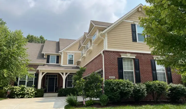 Exterior house painting cost in Indianapolis – freshly painted home front view