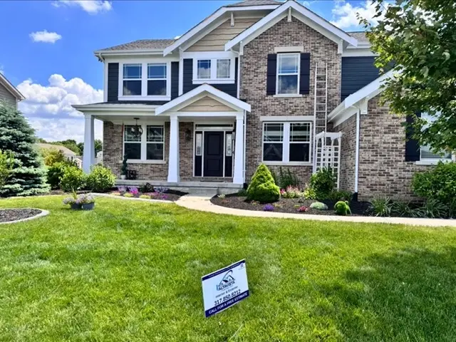 Beautiful exterior paint colors boosting curb appeal on an Indiana home